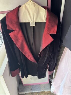 Alex Evenings Black Velvet Blazer with Red Contrast Collar and Cuffs